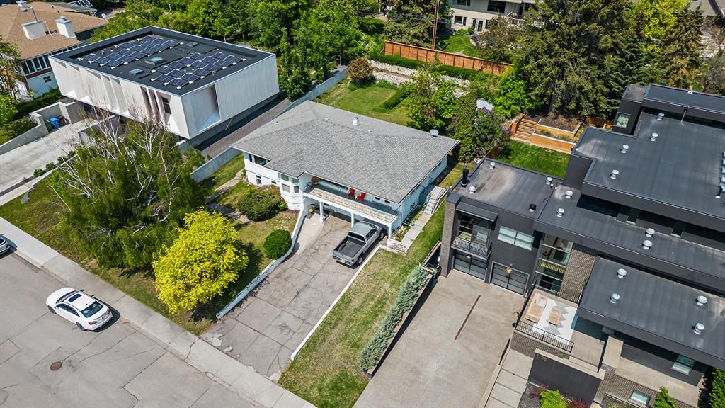 Main Photo: 1208 39 Avenue SW in Calgary: Elbow Park Detached for sale : MLS®# A2120541