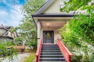 Photo 1: 2722 WOODLAND Drive in Vancouver: Grandview Woodland House for sale in "The Drive" (Vancouver East)  : MLS®# R2811419