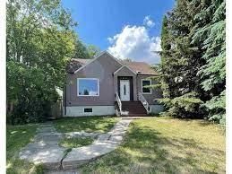 Main Photo: 11127 72 Avenue in Edmonton: Zone 15 House for sale : MLS®# E4258516