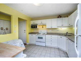 Photo 3: 110 2435 CENTER Street in Abbotsford: Abbotsford West Condo for sale in "Cedar Grove Place" : MLS®# R2186088