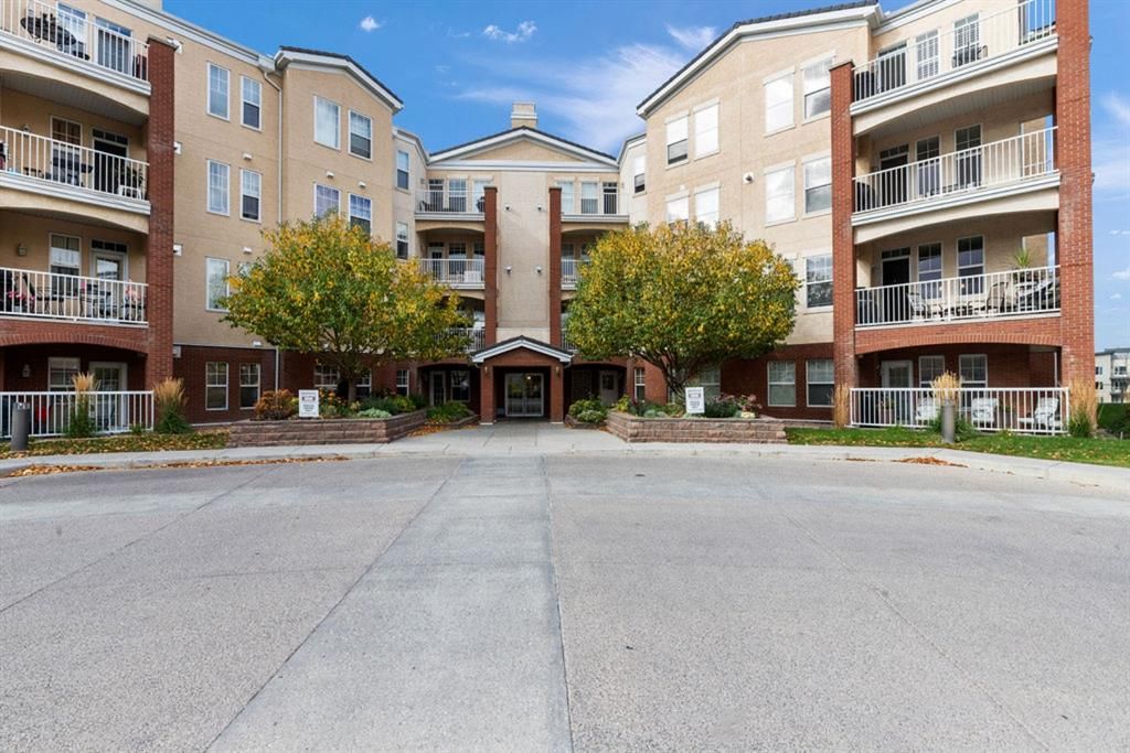 Main Photo: 4112 14645 6 Street SW in Calgary: Shawnee Slopes Apartment for sale : MLS®# A1233032