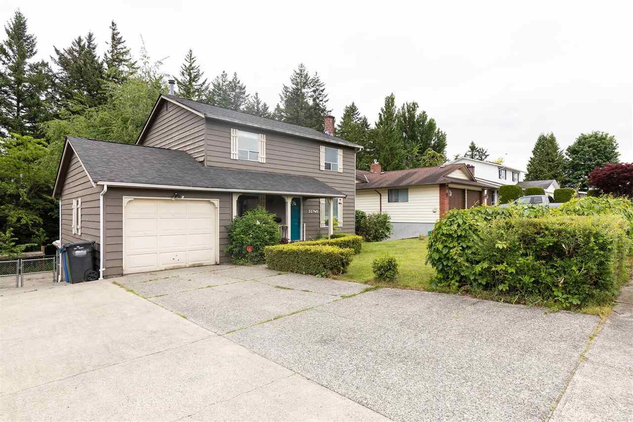 Main Photo: 32760 CHEHALIS Drive in Abbotsford: Abbotsford West House for sale : MLS®# R2585554