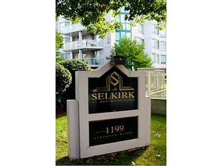 Photo 2: 1505 1199 EASTWOOD Street in Coquitlam: North Coquitlam Condo for sale in "Silkerk" : MLS®# V1088798