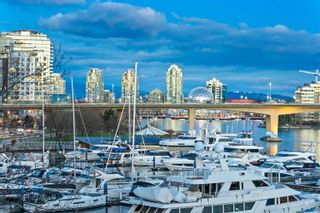 Photo 3: 317 1228 MARINASIDE Crescent in Vancouver: Yaletown Condo for sale (Vancouver West)  : MLS®# R2739469
