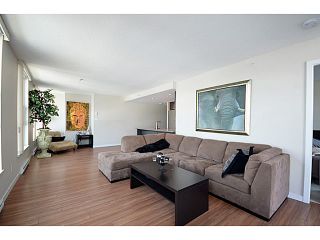 Photo 3: # 306 2232 DOUGLAS RD in Burnaby: Brentwood Park Condo for sale in "Affinity By BOSA" (Burnaby North)  : MLS®# V999820