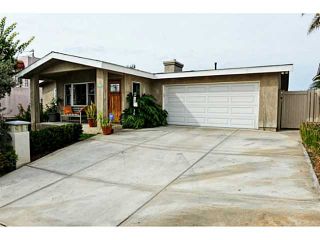 Photo 2: BAY PARK House for sale : 4 bedrooms : 1352 Dorcas Street in San Diego