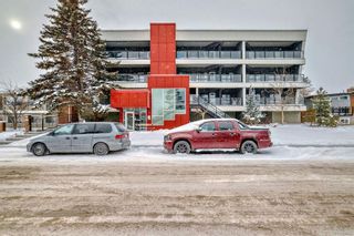 Photo 2: 304 1629 38 Street SW in Calgary: Rosscarrock Apartment for sale : MLS®# A2113068