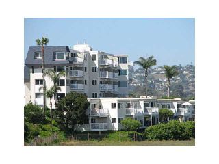 Photo 10: PACIFIC BEACH Condo for sale : 1 bedrooms : 4015 Crown Point Drive #203 in San Diego