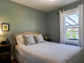 Photo 9: 2269 VENABLES Street in Vancouver: Hastings House for sale (Vancouver East)  : MLS®# R2478519