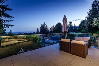Photo 10: 405 MONTROYAL Boulevard in North Vancouver: Upper Delbrook House for sale : MLS®# R2835271