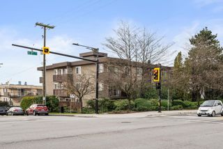 Photo 2: 103 241 ST. ANDREWS Avenue in North Vancouver: Lower Lonsdale Condo for sale in "Woodburn Place" : MLS®# R2880186