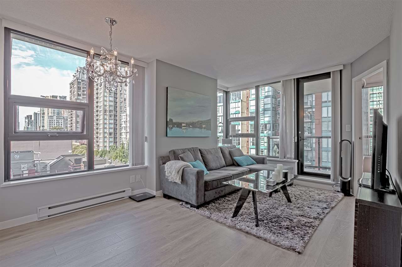 Main Photo: 701 928 HOMER Street in Vancouver: Yaletown Condo for sale in "YALETOWN PARK 1" (Vancouver West)  : MLS®# R2395020
