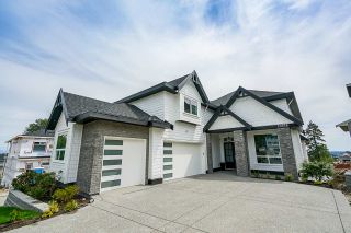 Photo 1: 20578 71B Avenue in Langley: Willoughby Heights House for sale : MLS®# R2405072