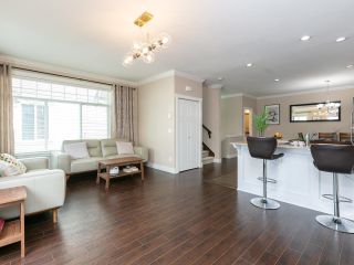 Photo 7: 101 15399 GUILDFORD Drive in Surrey: Guildford Townhouse for sale (North Surrey)  : MLS®# R2724875