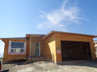 Photo 2: 2296 Saddleback Drive in Kamloops: Batchelor Heights House for sale : MLS®# 140301