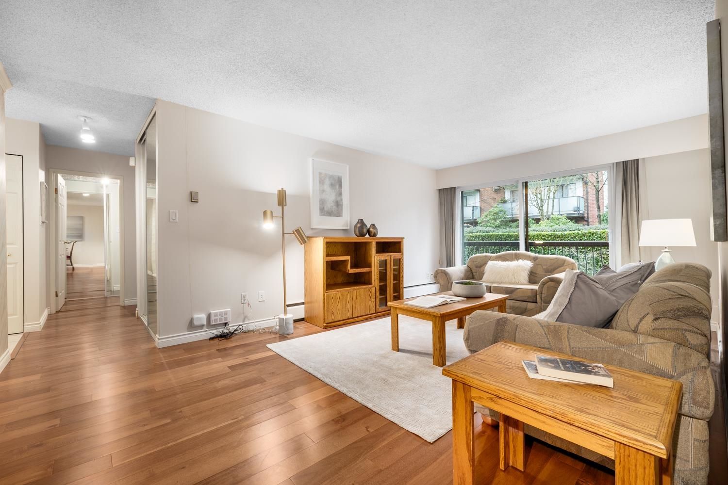 319 680  East 5TH Avenue, Vancouver