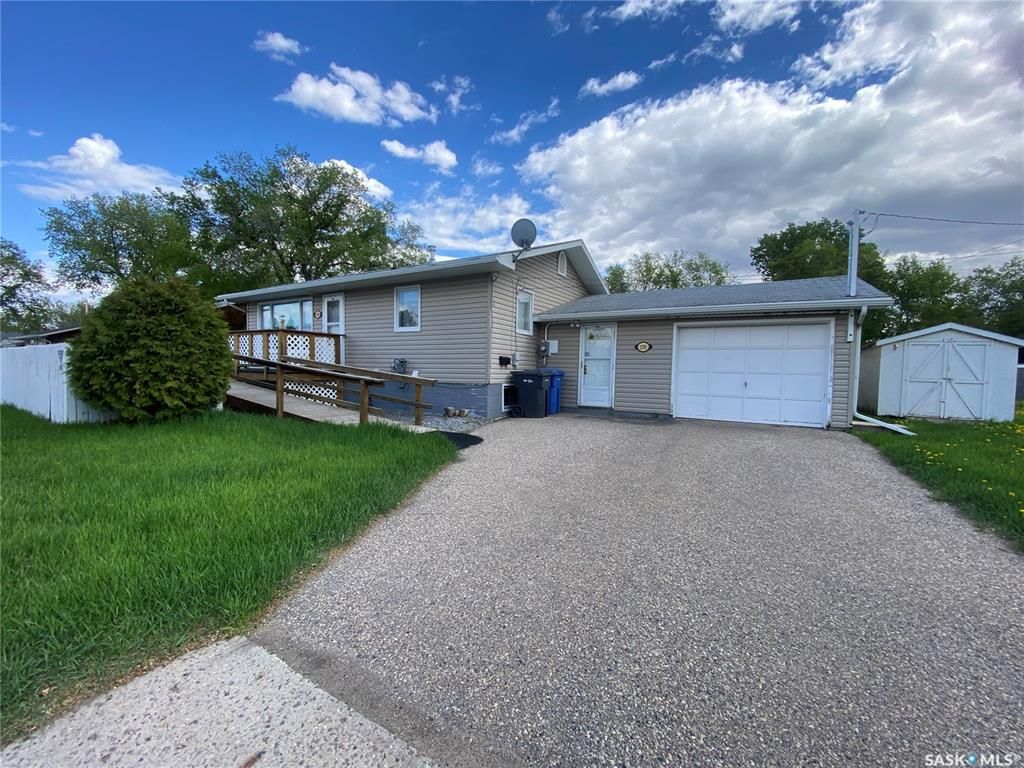 Main Photo: 1391 108th Street in North Battleford: Sapp Valley Residential for sale : MLS®# SK890817