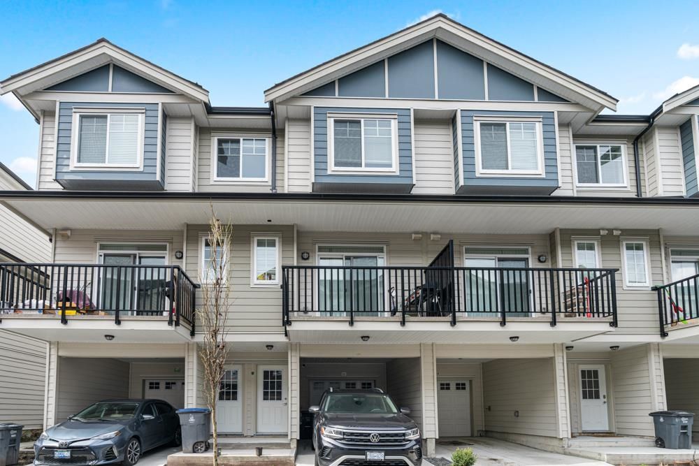 Main Photo: 69 13898 64 Avenue in Surrey: Sullivan Station Townhouse for sale in "Panorama West Coast Living" : MLS®# R2769466