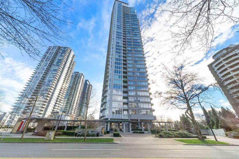 Main Photo: 606 4880 BENNETT STREET in Burnaby South: Apartment/Condo for sale : MLS®# R2537281