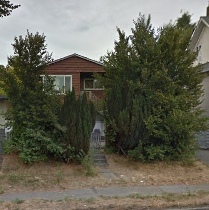 Main Photo: 695 E 12TH Avenue in Vancouver: Mount Pleasant VE Duplex for sale (Vancouver East)  : MLS®# R2142654