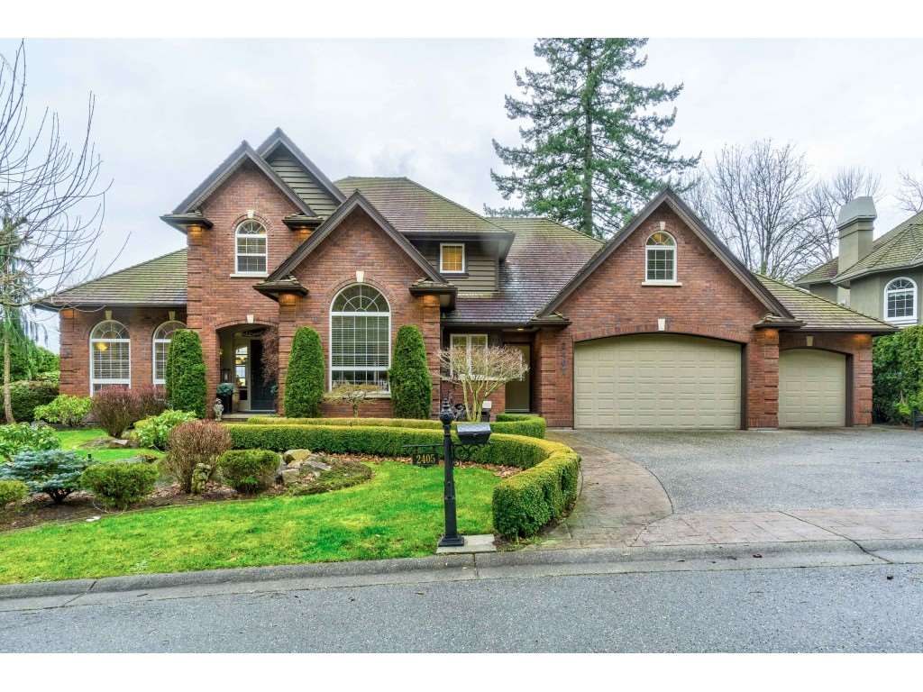 Main Photo: 2405 CRANBERRY Court in Abbotsford: Abbotsford East House for sale in "EAGLE MOUNTAIN" : MLS®# R2528387