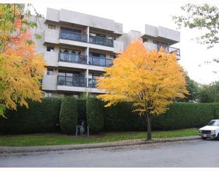 Photo 2: 409 2142 CAROLINA Street in Vancouver: Mount Pleasant VE Condo for sale in "WOOD DALE" (Vancouver East)  : MLS®# V793315