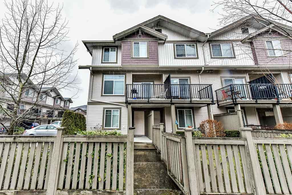 Photo 2: Photos: 33 15933 86A Avenue in Surrey: Fleetwood Tynehead Townhouse for sale in "SERENITY GARDENS" : MLS®# R2247374