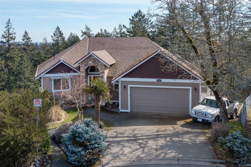 FEATURED LISTING: 560 Tory Pl Colwood