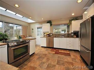 Photo 7: 502 2829 Arbutus Rd in VICTORIA: SE Ten Mile Point Row/Townhouse for sale (Saanich East)  : MLS®# 599018