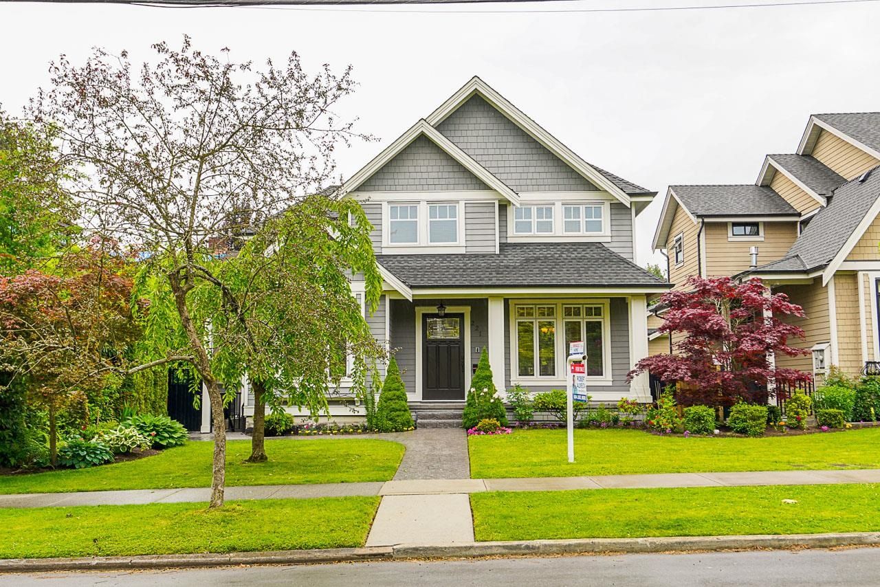 Main Photo: 221 THIRD Avenue in New Westminster: Queens Park House for sale : MLS®# R2701091