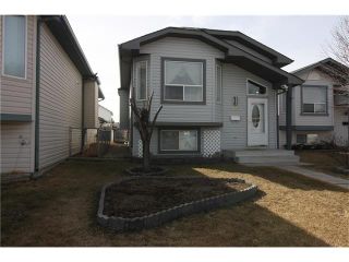 Photo 2: 15 APPLEMEAD Court SE in Calgary: Applewood Park House for sale : MLS®# C4108837