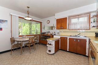 Photo 10: 4236 Pender Street in Burnaby: Home for sale : MLS®# V891144
