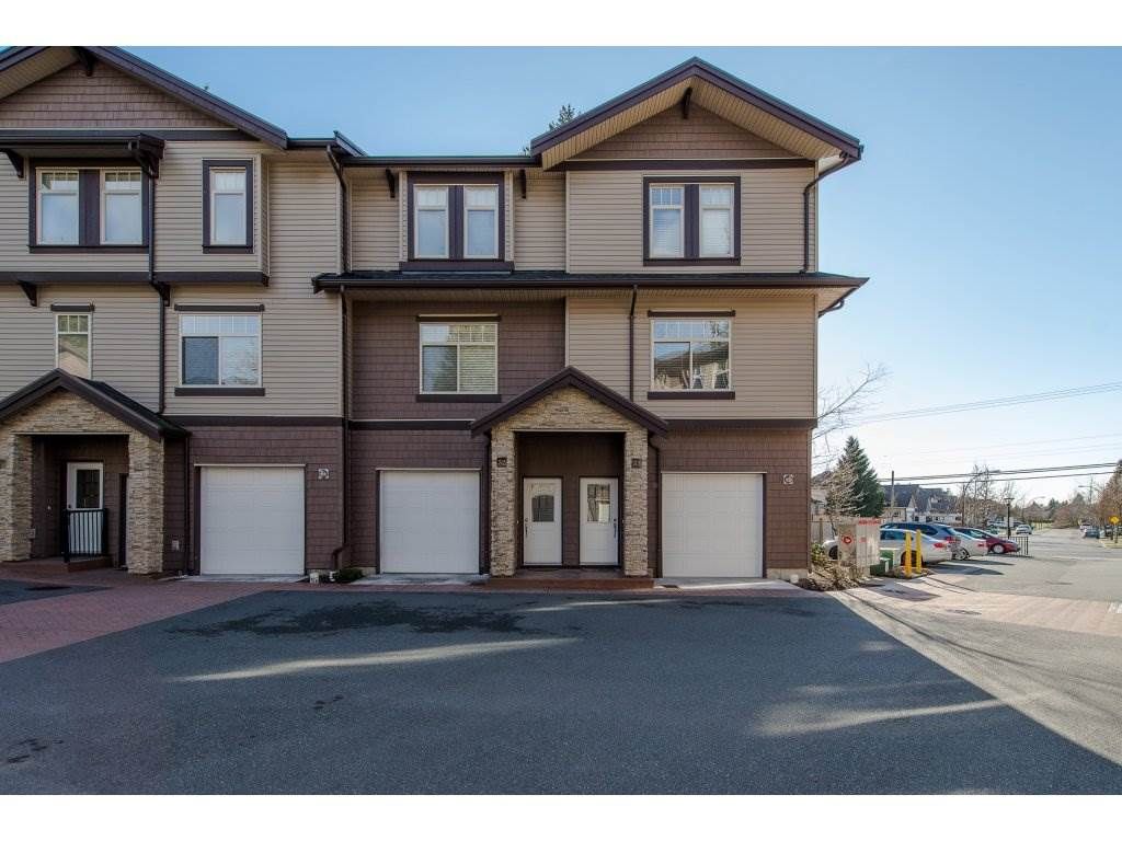 Main Photo: 33 2950 LEFEUVRE Road in Abbotsford: Aberdeen Townhouse for sale in "Cedar Landing" : MLS®# R2248304