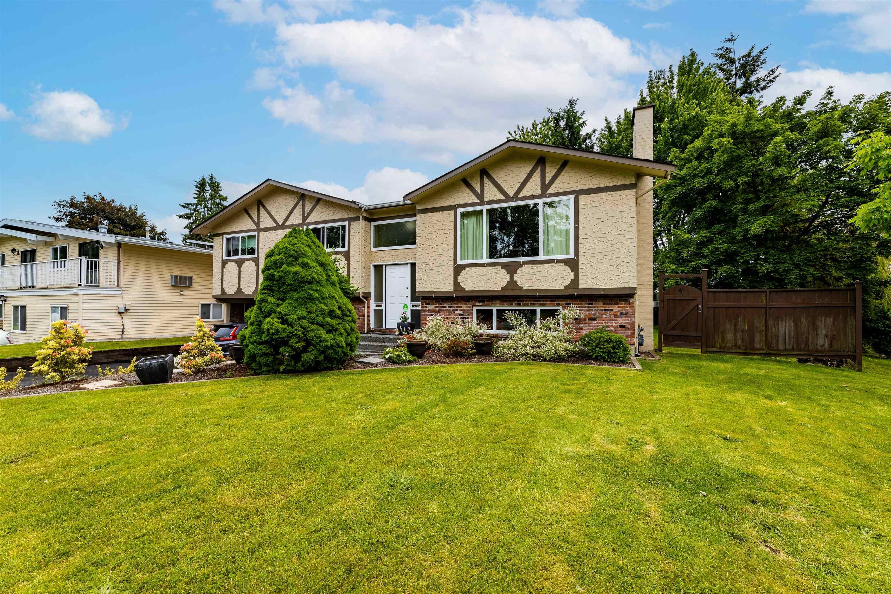 Main Photo: 12964 GLENGARRY Crescent in Surrey: Queen Mary Park Surrey House for sale : MLS®# R2715977