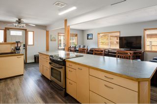 Photo 13: 23 BRACKEN Parkway in Squamish: Brackendale House for sale : MLS®# R2899573