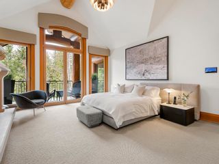 Photo 23: 7425 TREETOP Lane in Whistler: Nesters House for sale in "Treetop" : MLS®# R2694591