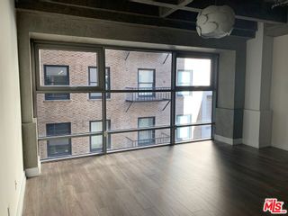 Photo 4: 727 W 7th Street Unit 719 in Los Angeles: Residential Lease for sale (C42 - Downtown L.A.)  : MLS®# 23311553