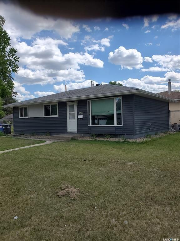 Main Photo: 502 W Avenue South in Saskatoon: Pleasant Hill Residential for sale : MLS®# SK915120