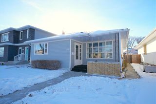 Photo 2: 330 Matheson Avenue in Winnipeg: West Kildonan Residential for sale (4D)  : MLS®# 202225900