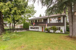 Photo 1: 1621 FOSTER Avenue in Coquitlam: Central Coquitlam House for sale : MLS®# R2739561