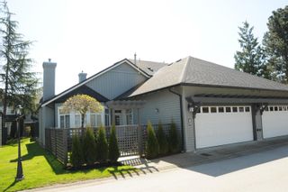 Photo 2: 29 14909 32 Avenue in Surrey: Panorama Ridge Townhouse for sale in "PONDEROSA" : MLS®# R2870110