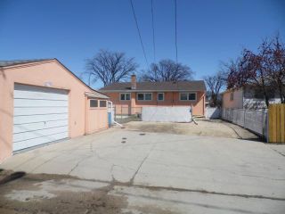 Photo 3: 1132 INKSTER Boulevard in WINNIPEG: North End Residential for sale (North West Winnipeg)  : MLS®# 1307389