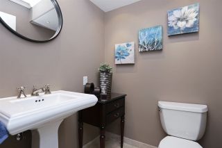 Photo 6: 112 1910 CHESTERFIELD Avenue in North Vancouver: Central Lonsdale Townhouse for sale : MLS®# R2213948