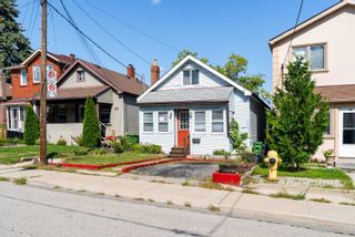 Photo 1: 134 Holborne Avenue in Toronto: Danforth Village-East York House (1 1/2 Storey) for sale (Toronto E03)  : MLS®# E5761266