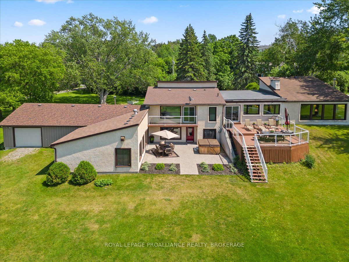 Main Photo: 124 Old Orchard Road in Prince Edward County: Ameliasburgh House (Bungalow) for sale : MLS®# X5940499