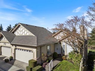 Photo 2: 52 5221 OAKMOUNT Crescent in Burnaby: Oaklands Townhouse for sale (Burnaby South)  : MLS®# R2864727
