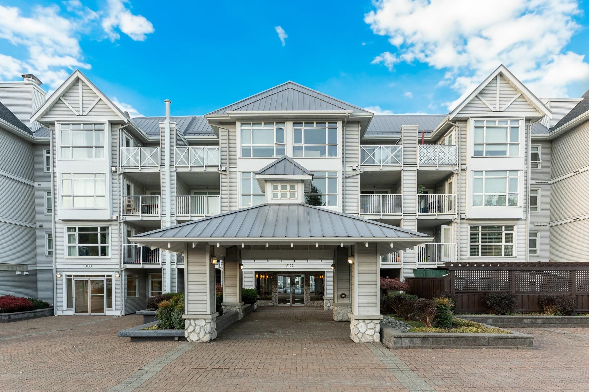 Main Photo: 103 3122 ST JOHNS Street in Port Moody: Port Moody Centre Condo for sale in "Sonrisa" : MLS®# R2849241