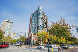 Photo 5: 7B 199 DRAKE Street in Vancouver: Yaletown Condo for sale in "CONCORDIA 1" (Vancouver West)  : MLS®# R2840269