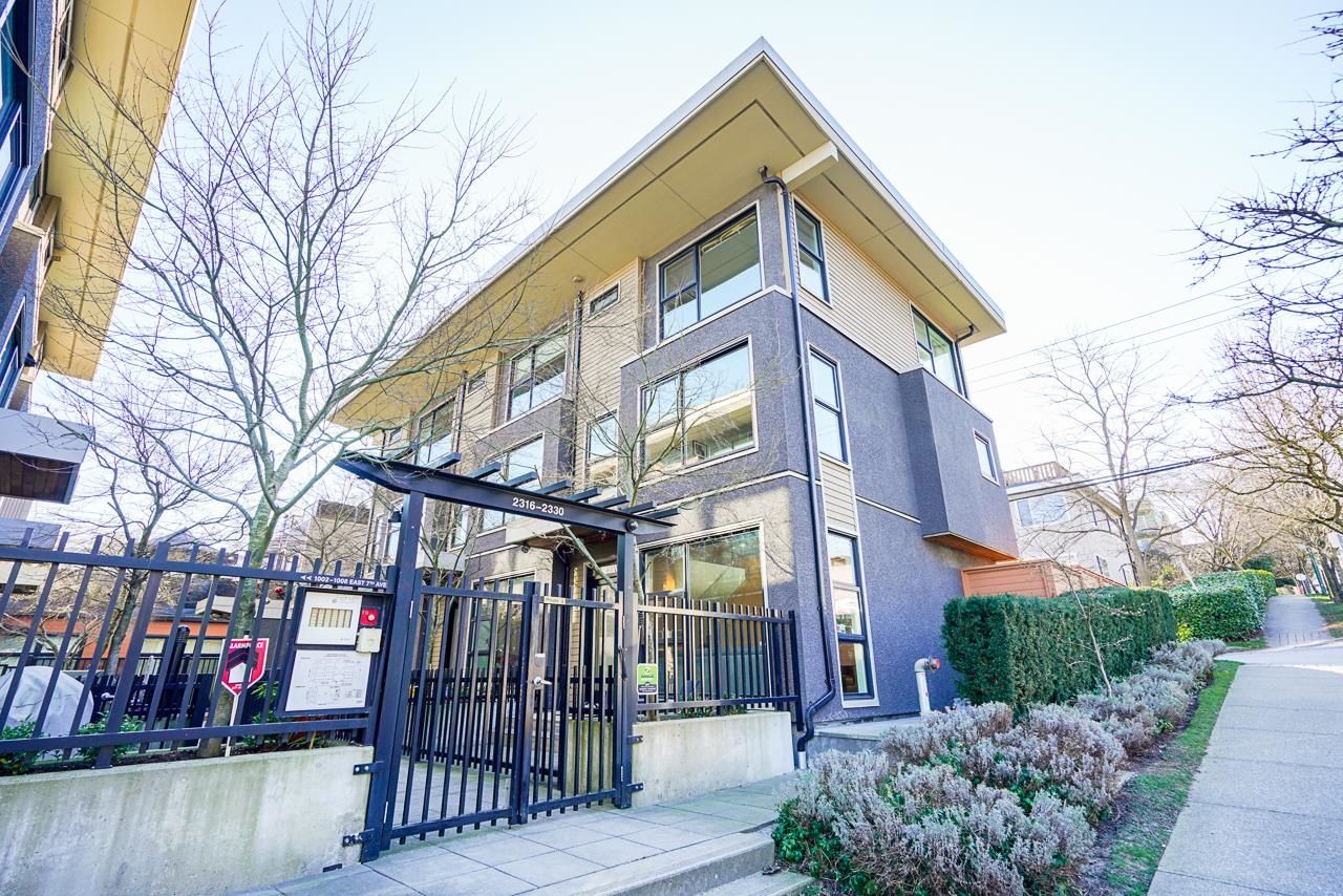 Main Photo: 2330 WINDSOR Street in Vancouver: Mount Pleasant VE Townhouse for sale in "7&W" (Vancouver East)  : MLS®# R2658681