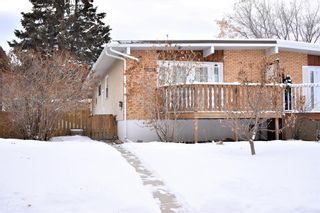 Main Photo: 7621 35 Avenue NW in Calgary: Bowness Semi Detached (Half Duplex) for sale : MLS®# A2022608